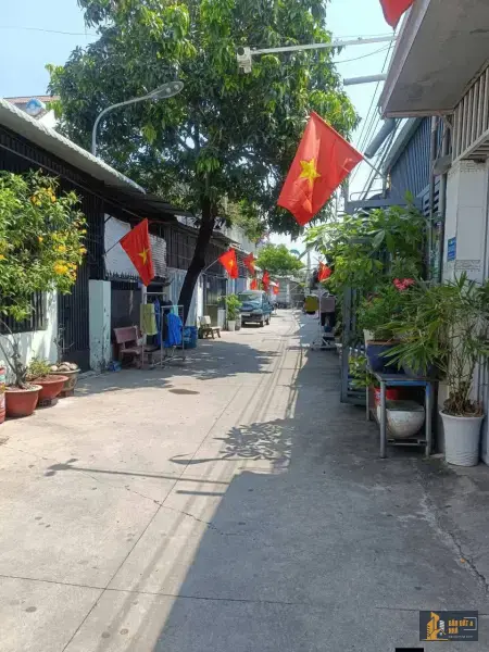 Bán lô đất ngang 8m ngay Ngã Ba Ông Xã