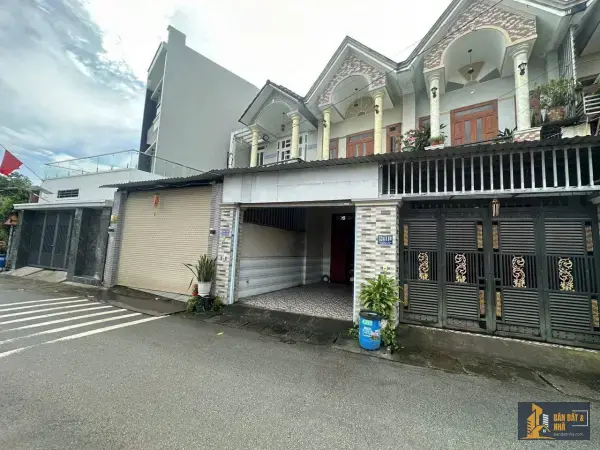 Bán nhà đường Đông Thành