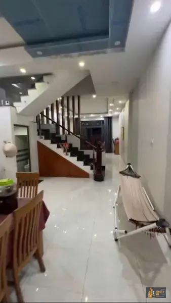 Bán nhà 1 trệt 2 lầu KDC Bình Nguyên