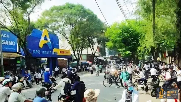 Bán đất mặt tiền đường Nguyễn Du