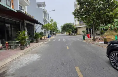 Đất đường chính KDC Phú Hồng Thịnh 9