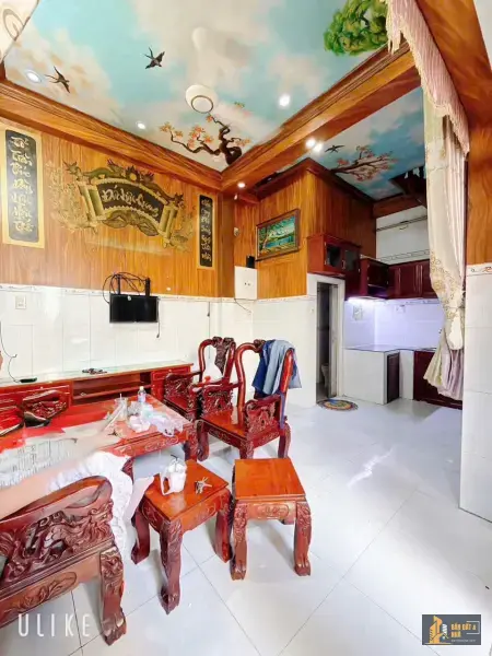 Bán nhà shr ngay chợ Xóm Nghèo