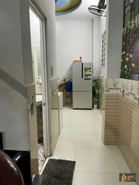 Bán nhà 1 trệt 1 lầu gần chợ Dĩ An 1