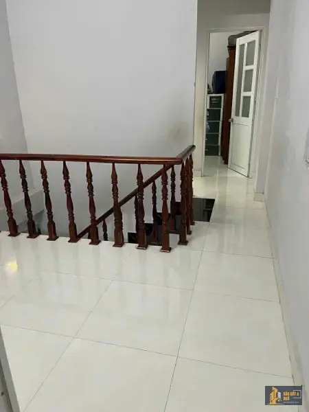 Bán nhà 1 trệt 1 lầu gần chợ Dĩ An 1