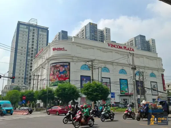 Bán nhà 1 trệt 2 lầu gần Vincom Dĩ An