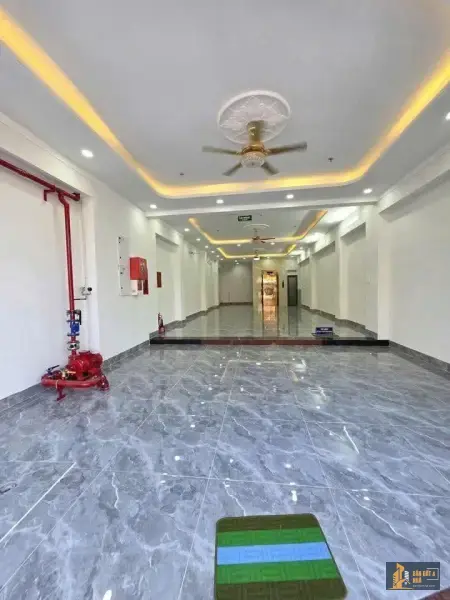 Cho thuê nhà mặt tiền đường Lê Hồng Phong