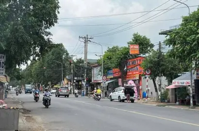 Bán lô đất mặt tiền Hai Bà Trưng
